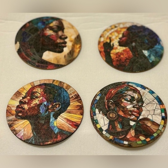 wooden coaster set of 4 with traditional and modern women designs - Picture 3 of 4